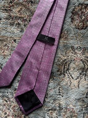CELINE Men’s Pink Luxury Geometric 100% Silk Formal Business Wedding Tie